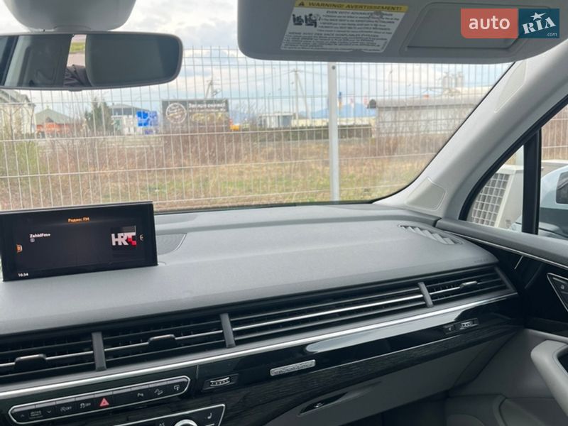 Внедорожник / Кроссовер Audi Q7 2016 в Хусте