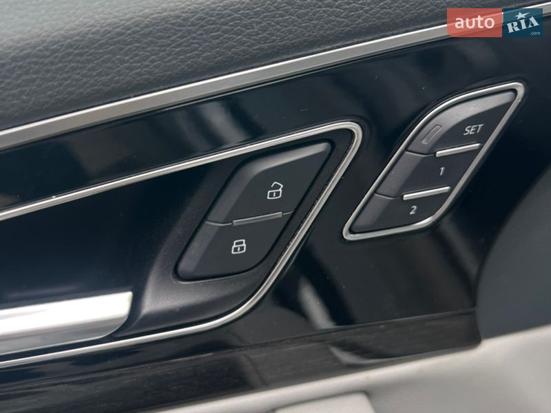 Внедорожник / Кроссовер Audi Q7 2016 в Хусте