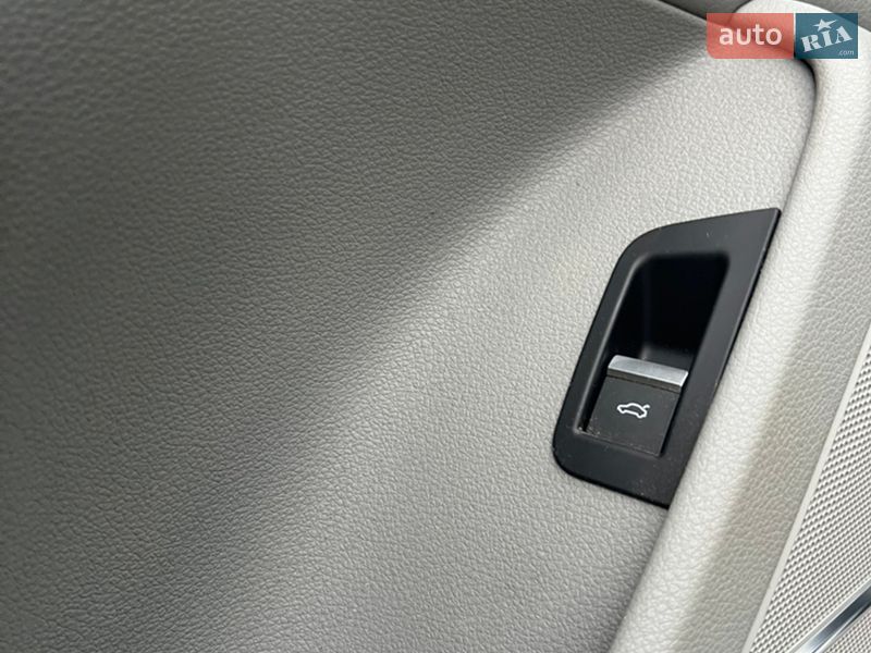 Внедорожник / Кроссовер Audi Q7 2016 в Хусте