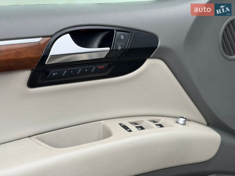 Внедорожник / Кроссовер Audi Q7 2011 в Стрые