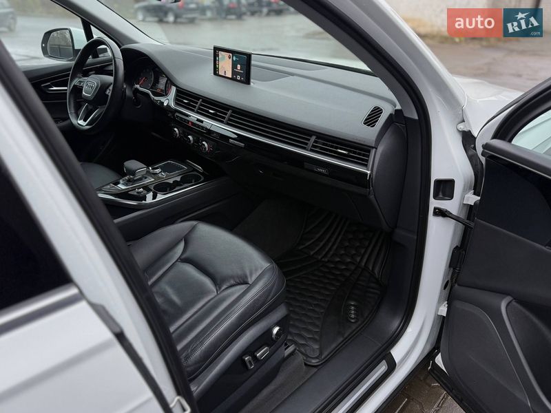Внедорожник / Кроссовер Audi Q7 2015 в Киеве