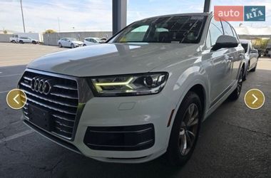 Внедорожник / Кроссовер Audi Q7 2015 в Киеве