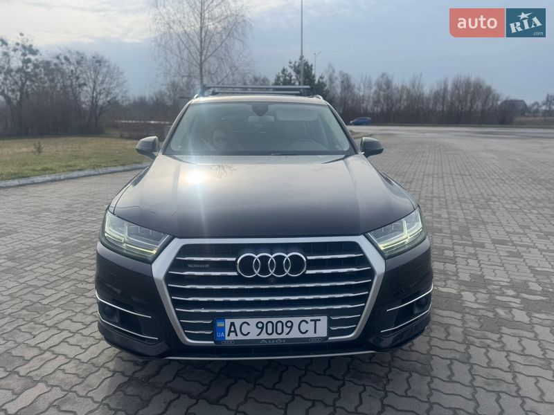 Позашляховик / Кросовер Audi Q7 2016 в Львові