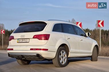 Позашляховик / Кросовер Audi Q7 2013 в Києві