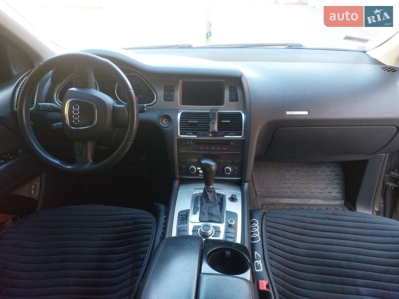 Внедорожник / Кроссовер Audi Q7 2006 в Черкассах