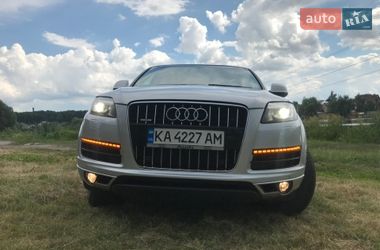 Позашляховик / Кросовер Audi Q7 2010 в Києві