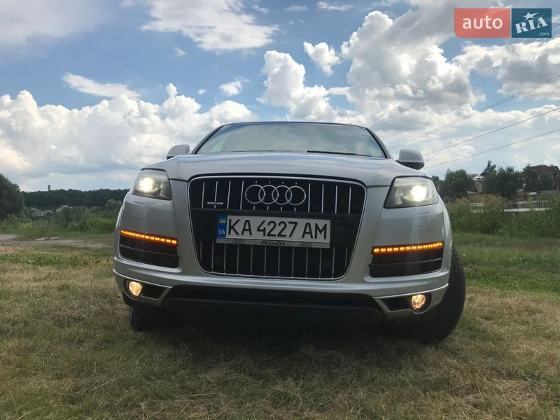 Audi Q7 2010 Audi Q7 2010