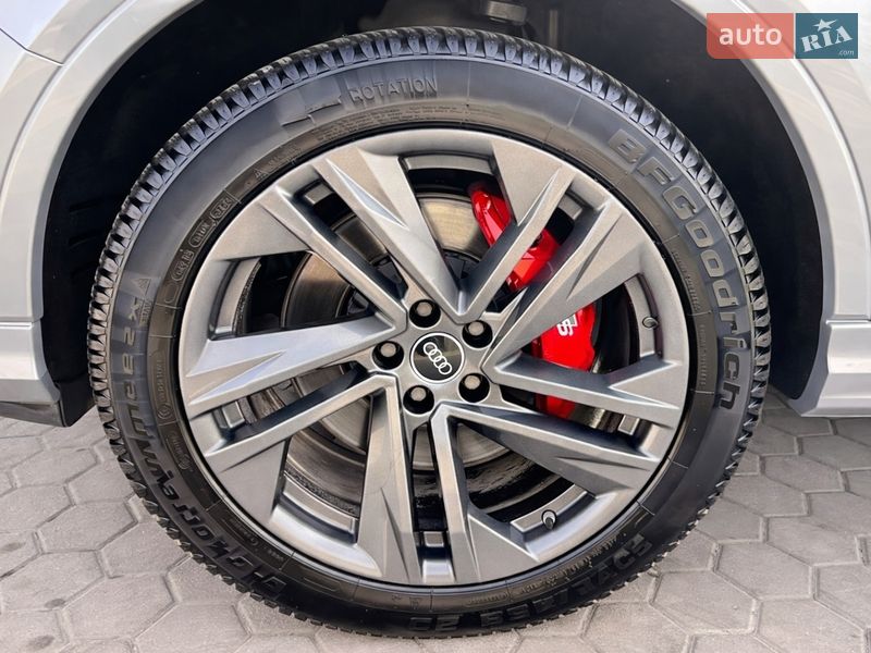 Внедорожник / Кроссовер Audi Q7 2022 в Луцке