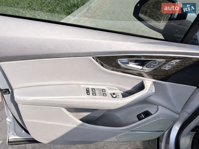 Внедорожник / Кроссовер Audi Q7 2022 в Луцке