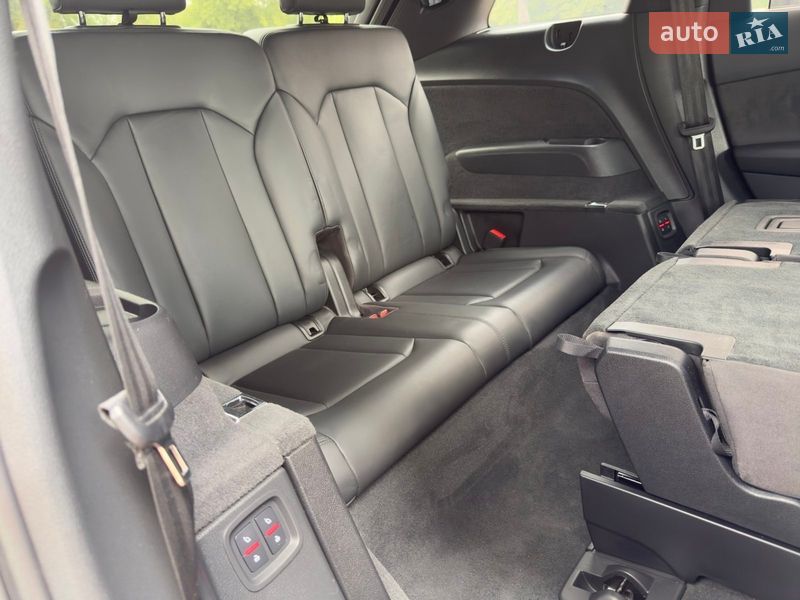 Позашляховик / Кросовер Audi Q7 2020 в Одесі
