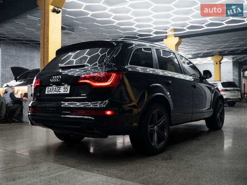Внедорожник / Кроссовер Audi Q7 2015 в Киеве