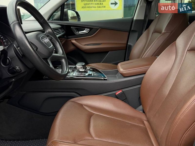 Внедорожник / Кроссовер Audi Q7 2017 в Киеве