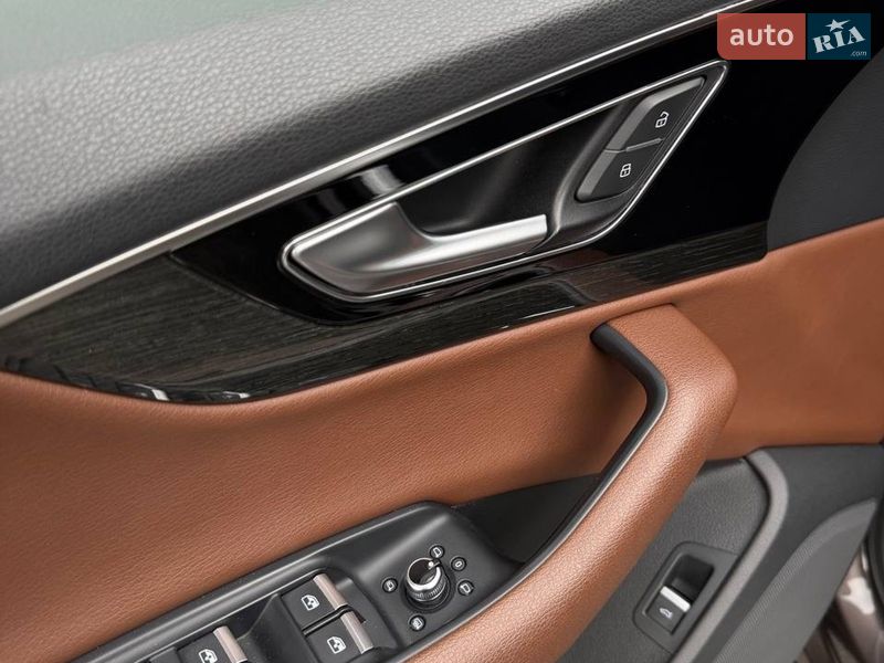 Внедорожник / Кроссовер Audi Q7 2017 в Киеве