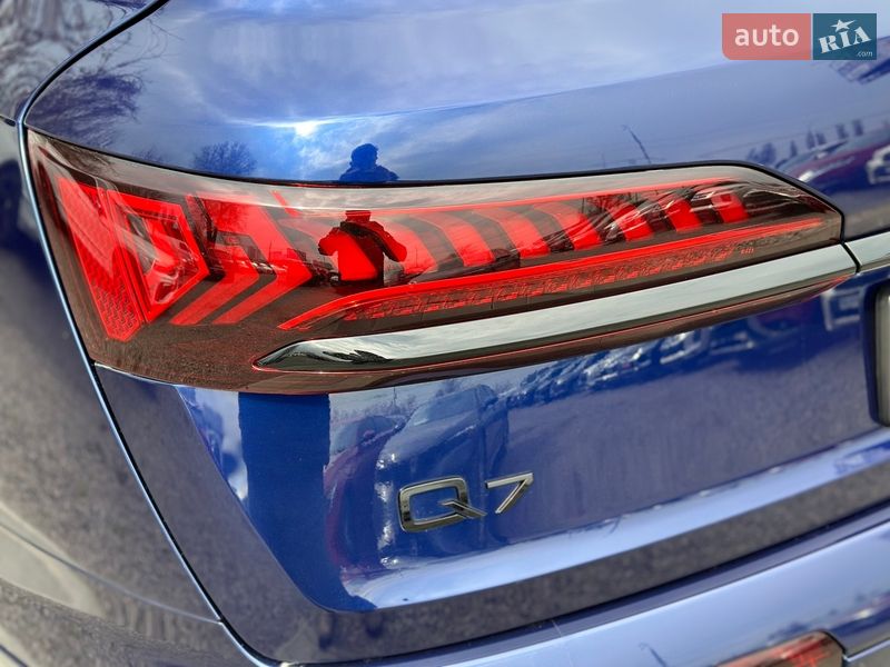 Позашляховик / Кросовер Audi Q7 2023 в Києві фото 11 Позашляховик / Кросовер Audi Q7 2023 в Києві