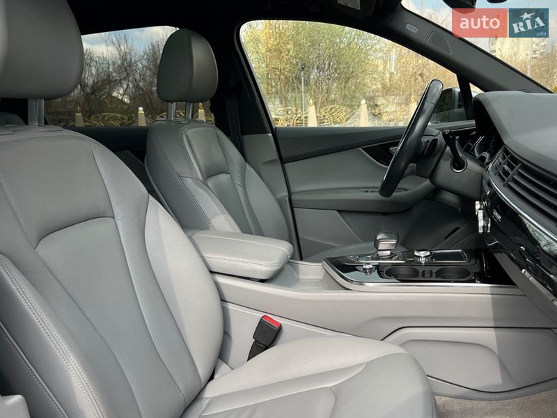 Внедорожник / Кроссовер Audi Q7 2018 в Львове