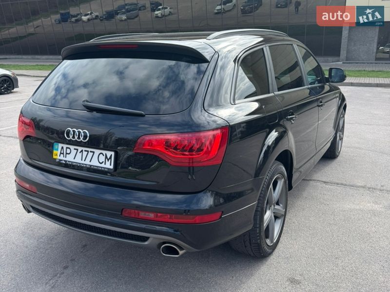 Позашляховик / Кросовер Audi Q7 2013 в Києві