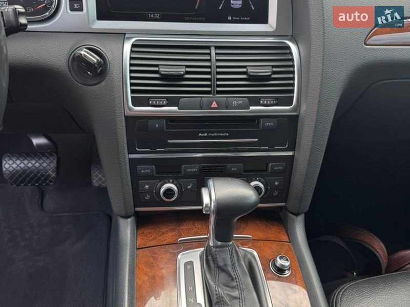Позашляховик / Кросовер Audi Q7 2013 в Києві
