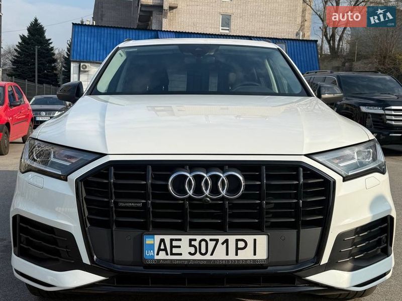 Внедорожник / Кроссовер Audi Q7 2021 в Днепре