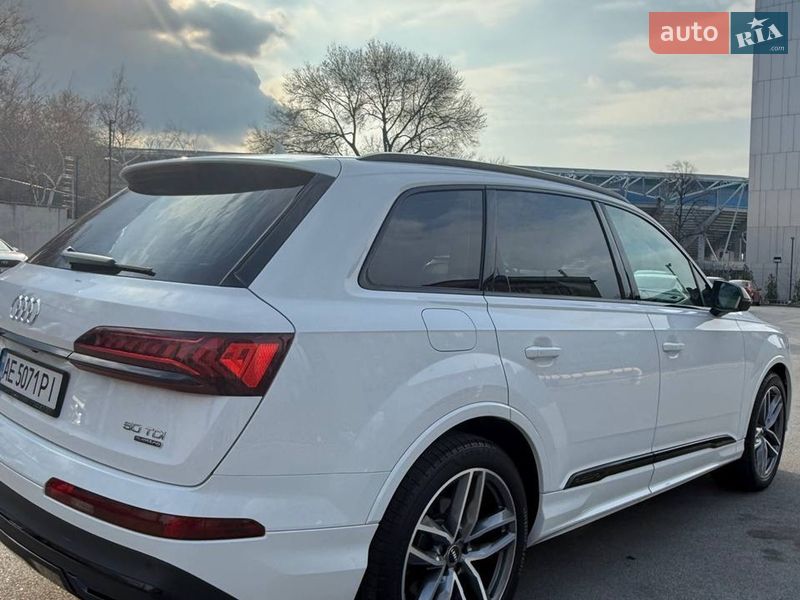 Внедорожник / Кроссовер Audi Q7 2021 в Днепре