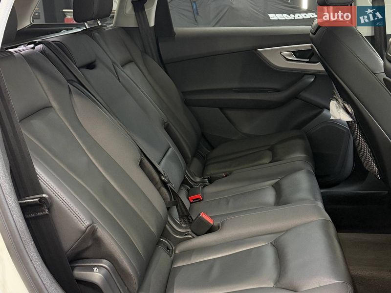 Внедорожник / Кроссовер Audi Q7 2021 в Днепре