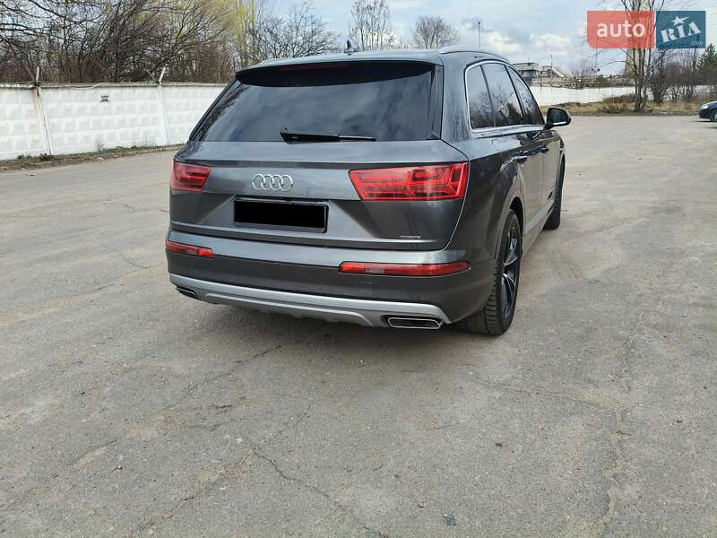 Внедорожник / Кроссовер Audi Q7 2016 в Белой Церкви