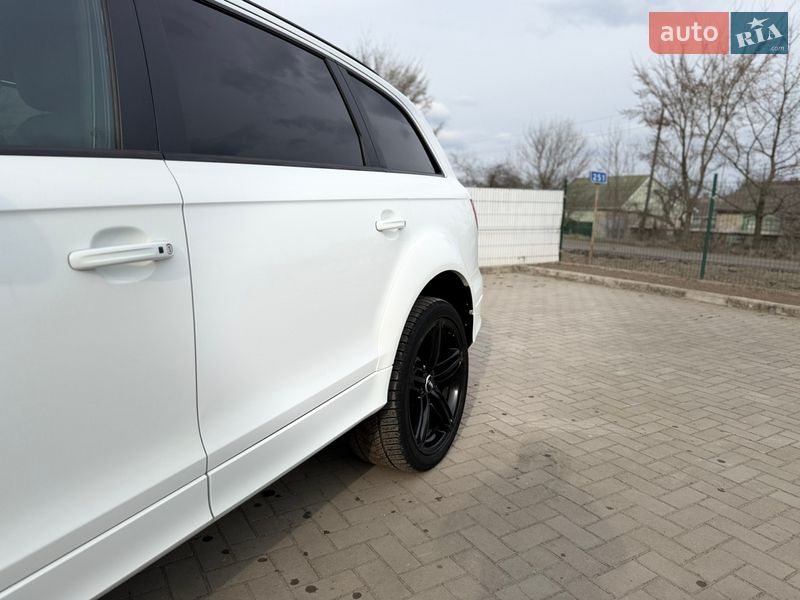Внедорожник / Кроссовер Audi Q7 2015 в Шепетовке