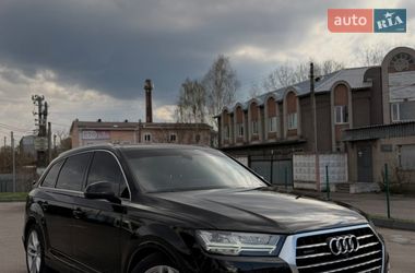 Позашляховик / Кросовер Audi Q7 2017 в Бучі