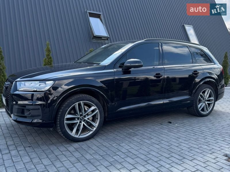 Внедорожник / Кроссовер Audi Q7 2016 в Шепетовке
