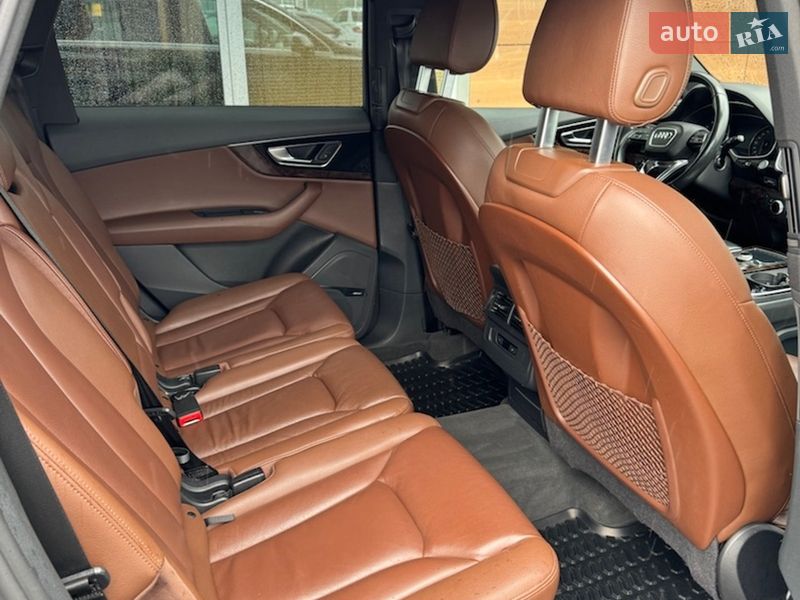 Внедорожник / Кроссовер Audi Q7 2017 в Киеве