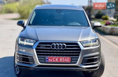 Внедорожник / Кроссовер Audi Q7 2017 в Хусте