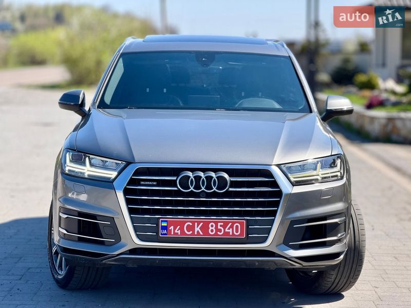 Внедорожник / Кроссовер Audi Q7 2017 в Хусте