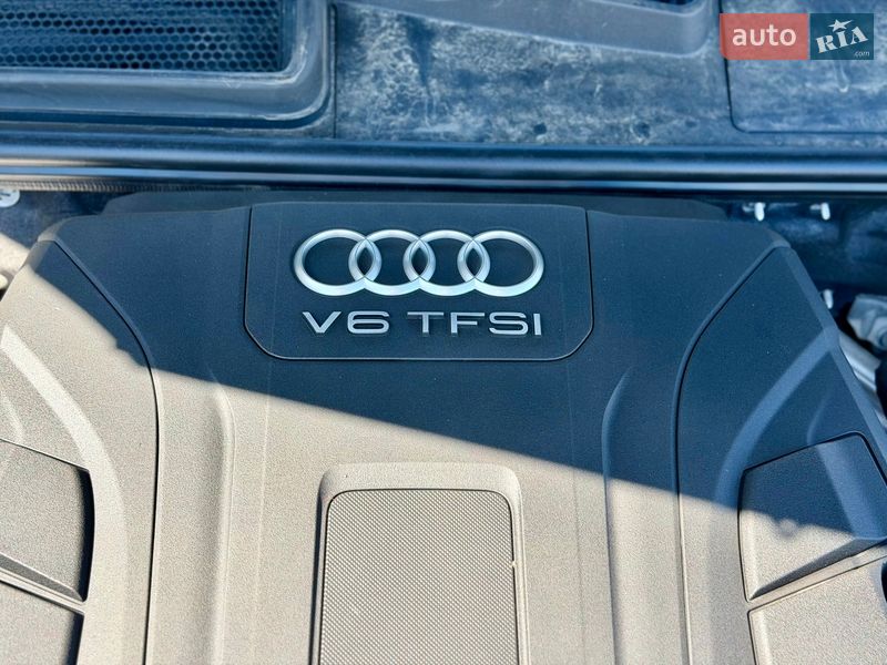 Внедорожник / Кроссовер Audi Q7 2017 в Хусте