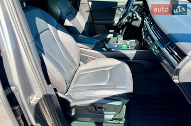 Внедорожник / Кроссовер Audi Q7 2017 в Хусте