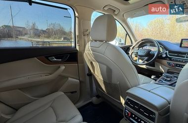 Внедорожник / Кроссовер Audi Q7 2017 в Шумске