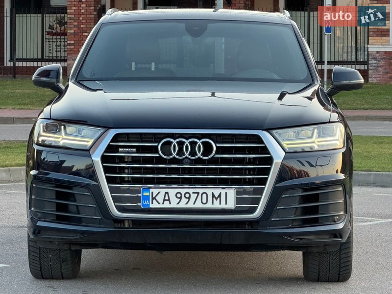 Позашляховик / Кросовер Audi Q7 2016 в Києві