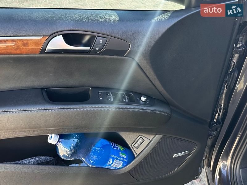 Внедорожник / Кроссовер Audi Q7 2007 в Ровно