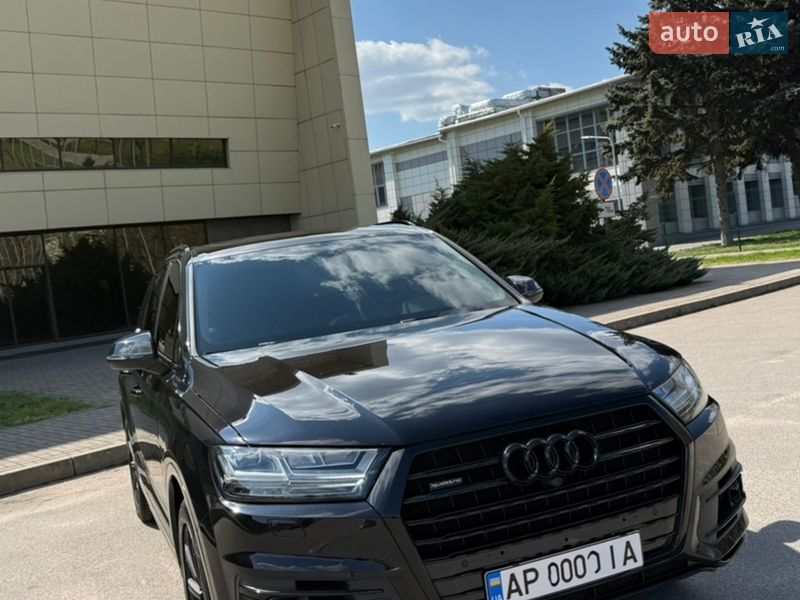 Позашляховик / Кросовер Audi Q7 2018 в Дніпрі