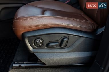 Позашляховик / Кросовер Audi Q7 2017 в Львові