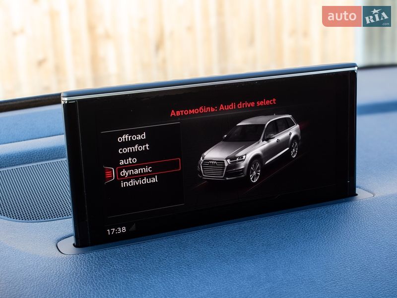 Позашляховик / Кросовер Audi Q7 2017 в Львові