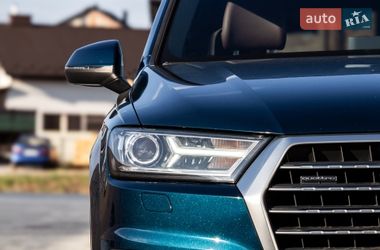 Позашляховик / Кросовер Audi Q7 2017 в Львові