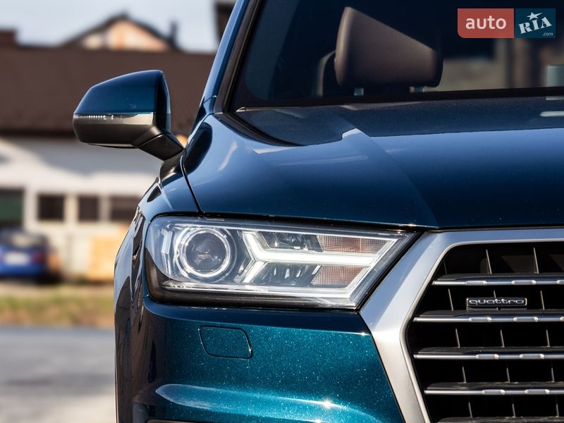 Позашляховик / Кросовер Audi Q7 2017 в Львові