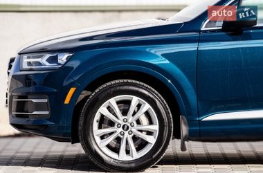 Позашляховик / Кросовер Audi Q7 2017 в Львові