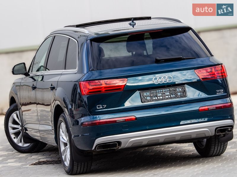 Позашляховик / Кросовер Audi Q7 2017 в Львові
