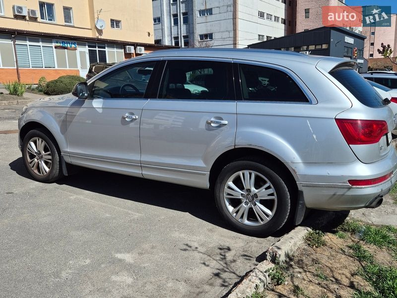 Внедорожник / Кроссовер Audi Q7 2013 в Киеве