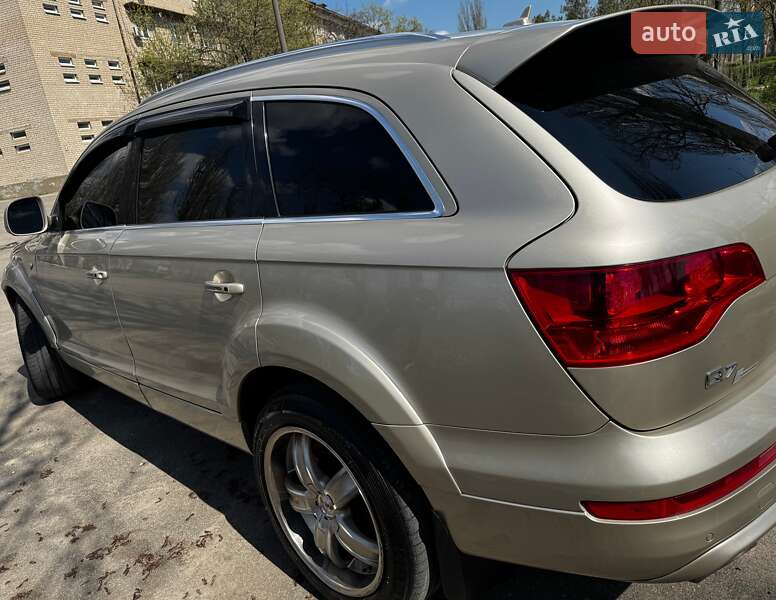 Внедорожник / Кроссовер Audi Q7 2006 в Херсоне