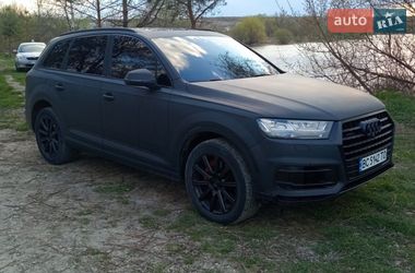 Позашляховик / Кросовер Audi Q7 2017 в Мукачевому