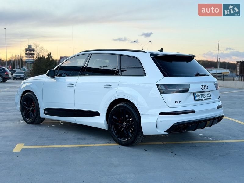 Позашляховик / Кросовер Audi Q7 2016 в Тернополі