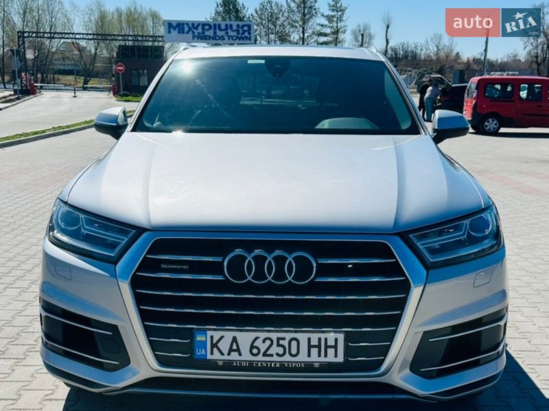 Внедорожник / Кроссовер Audi Q7 2016 в Киеве