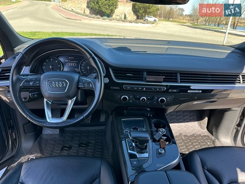 Внедорожник / Кроссовер Audi Q7 2016 в Киеве
