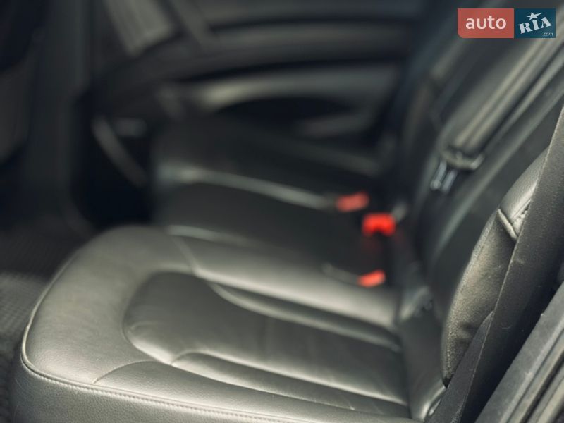Позашляховик / Кросовер Audi Q7 2010 в Рівному